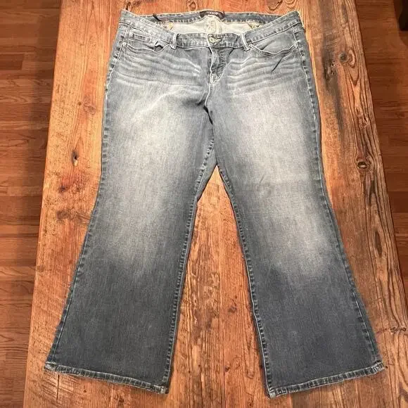 Torrid Jeans Slim Boot Blue Denim Medium Wash Bootcut Stretch Size 26 R = 44x29 - Picture 2 of 9